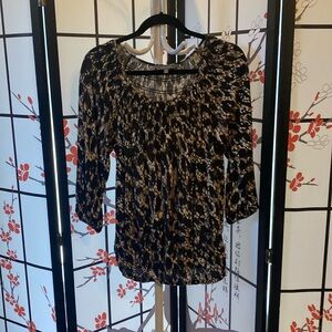 Dailey Fuentes multi color 3/4 length sleeves.